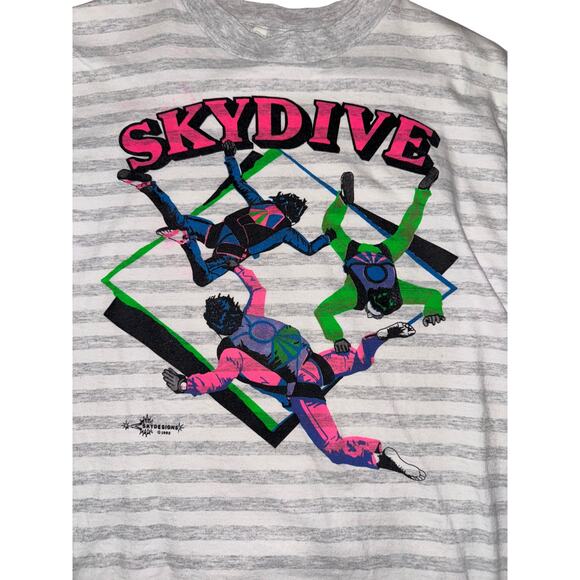 Skydive Stripe Tee By Delta - Picture 2 of 3